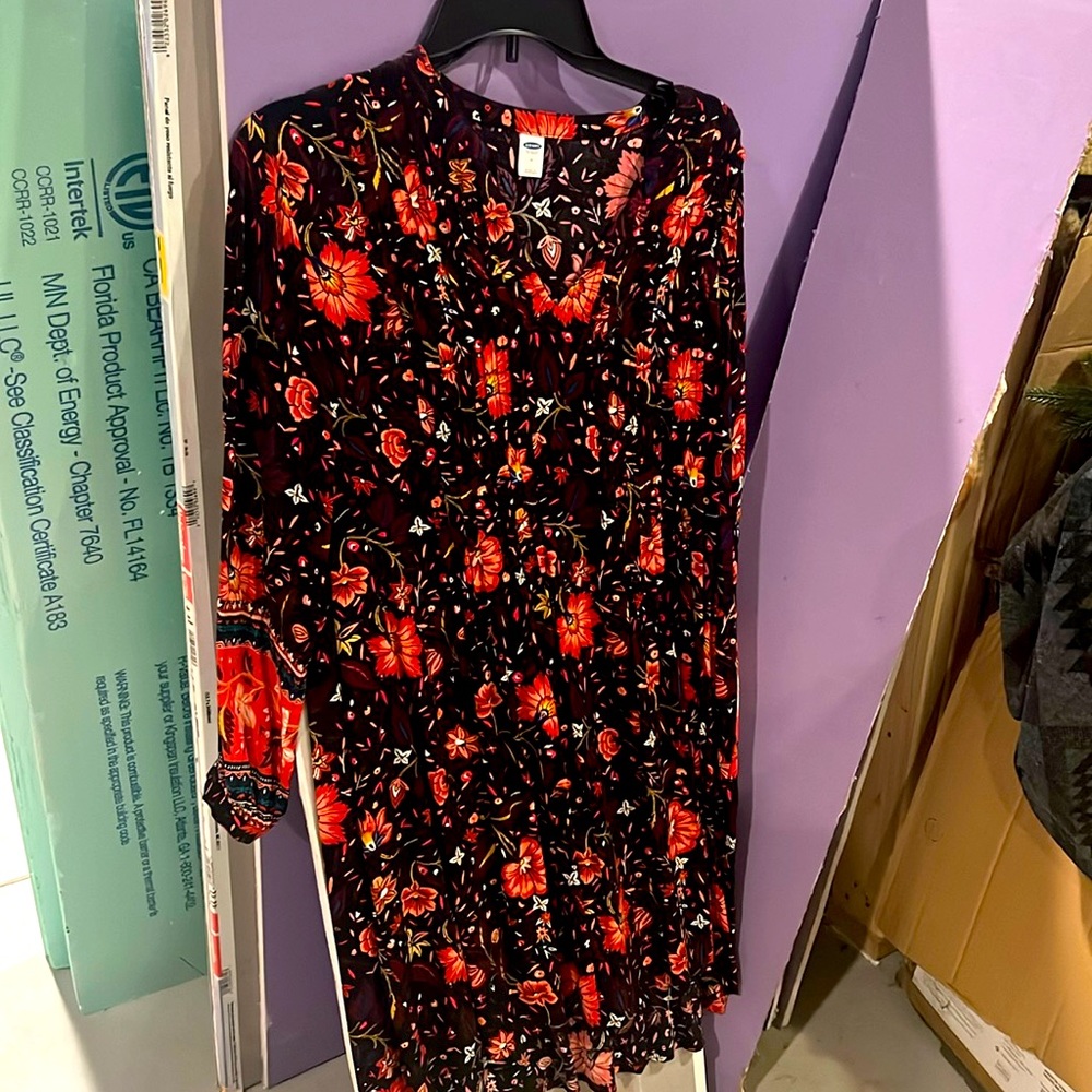 Old navy women’s dress Size M